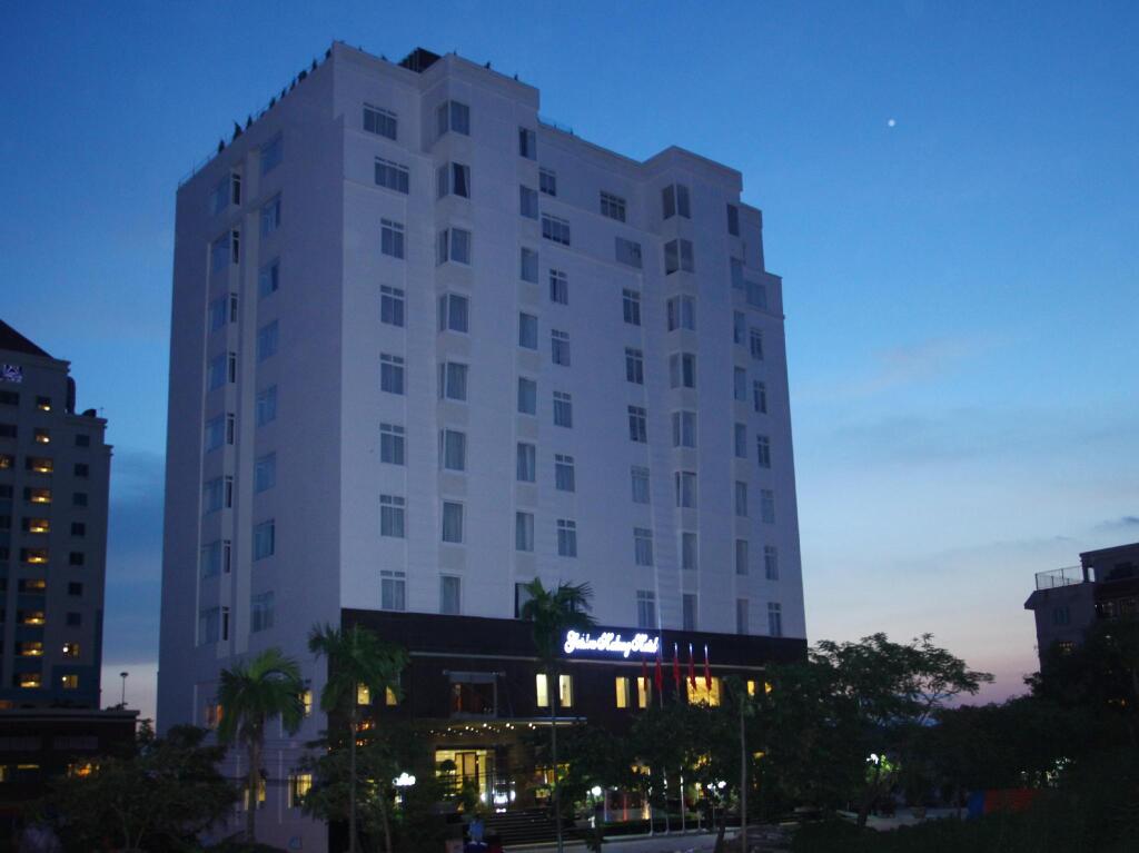 Халонг: Golden Halong Hotel