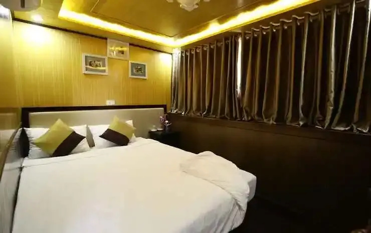 Халонг: Legend White Dolphin Cruise