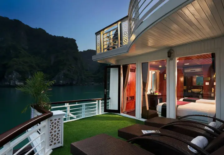 Халонг: Halong Paloma Cruise