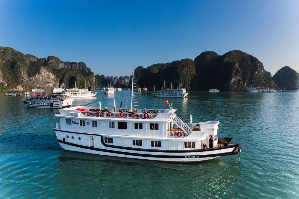 Халонг: Bhaya Halong Cruises