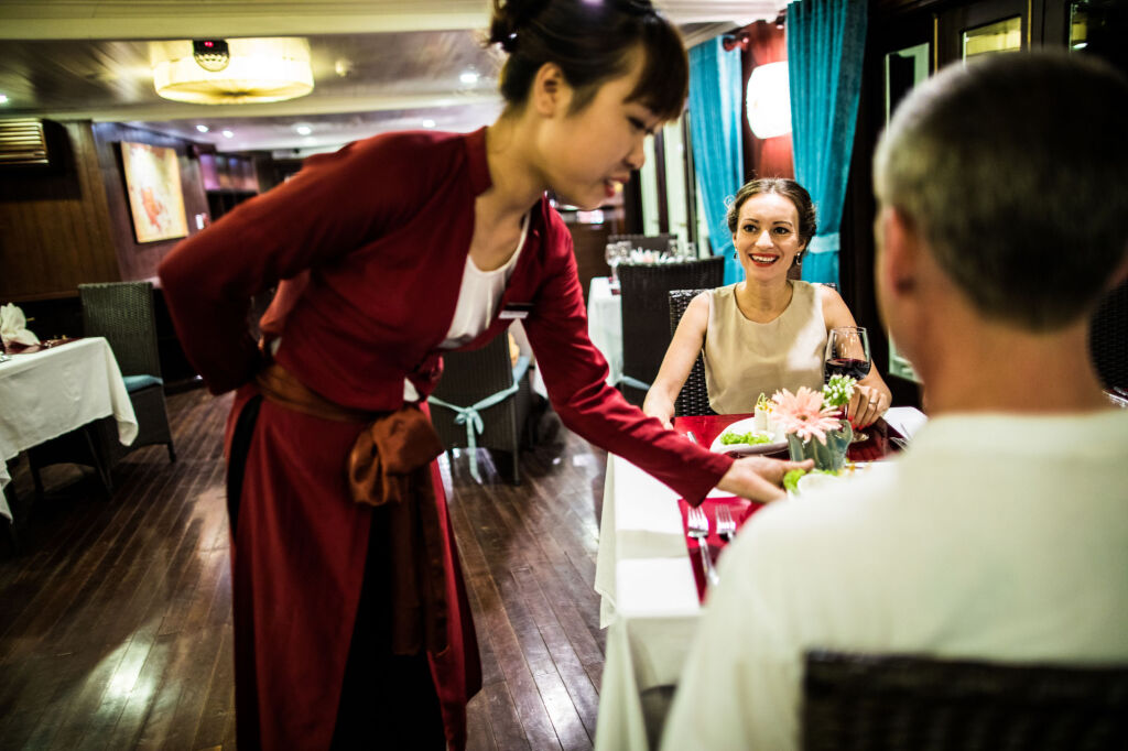 Халонг: Bhaya Halong Cruises