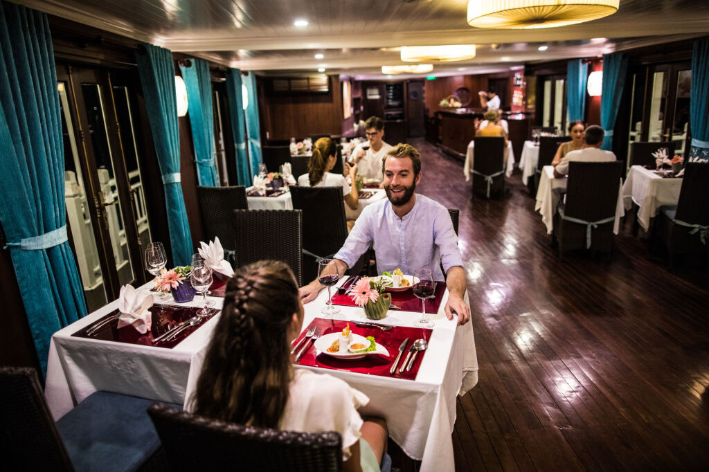 Халонг: Bhaya Halong Cruises