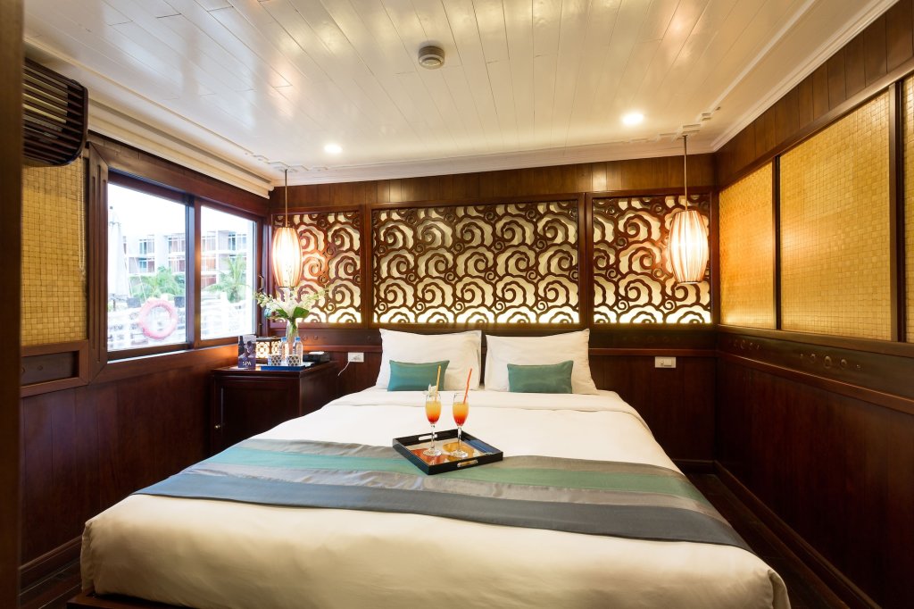 Халонг: Bhaya Halong Cruises