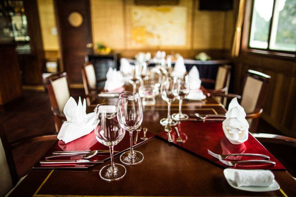 Халонг: Bhaya Halong Cruises