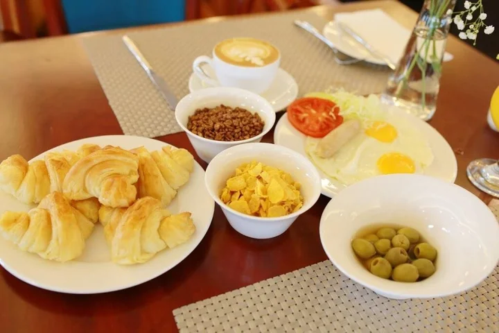 Хайфон: The Tray Hotel