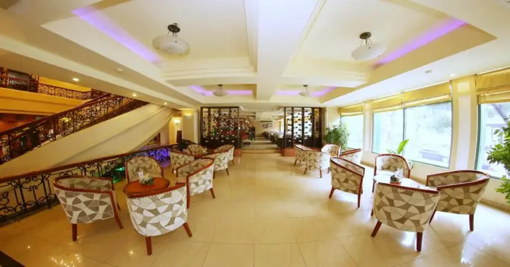 Хайфон: The Tray Hotel