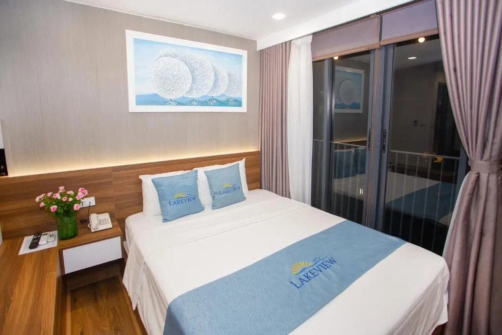 Ханой: Hanoi Lake View Hotel & Travel