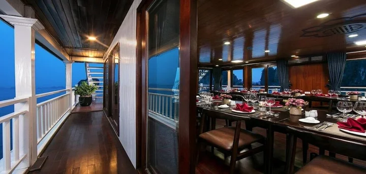 Халонг: HaLong Canary Cruise