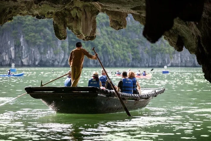 Халонг: HaLong Canary Cruise