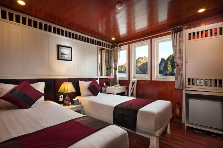 Халонг: HaLong Canary Cruise