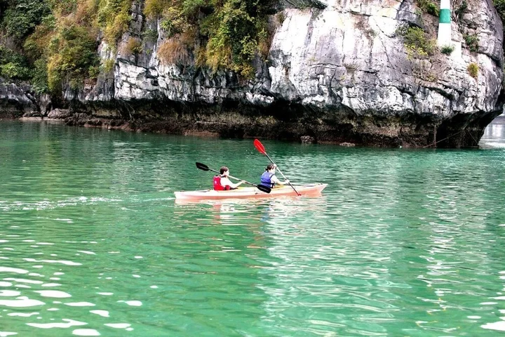 Халонг: HaLong Canary Cruise