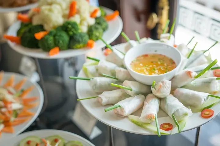 Халонг: HaLong Canary Cruise