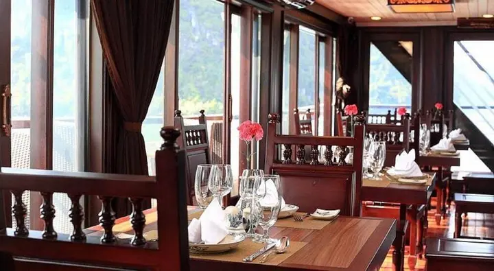 Халонг: HaLong Canary Cruise