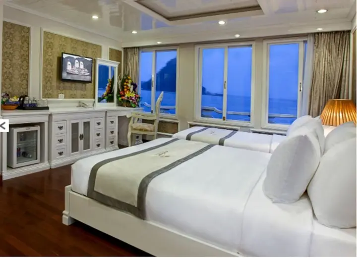 Халонг: Signature Halong Cruise