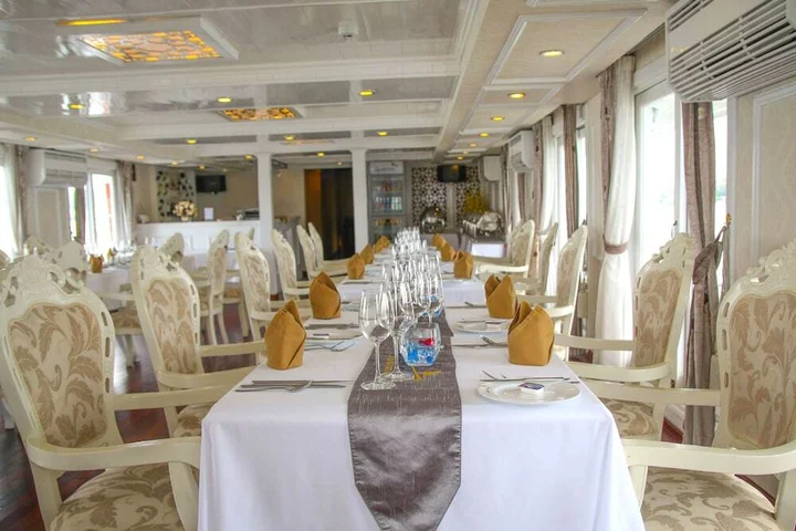 Халонг: Signature Halong Cruise