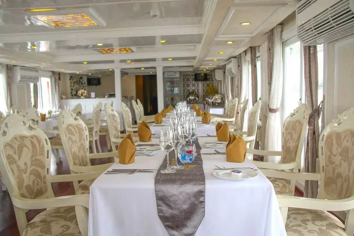 Халонг: Signature Halong Cruise
