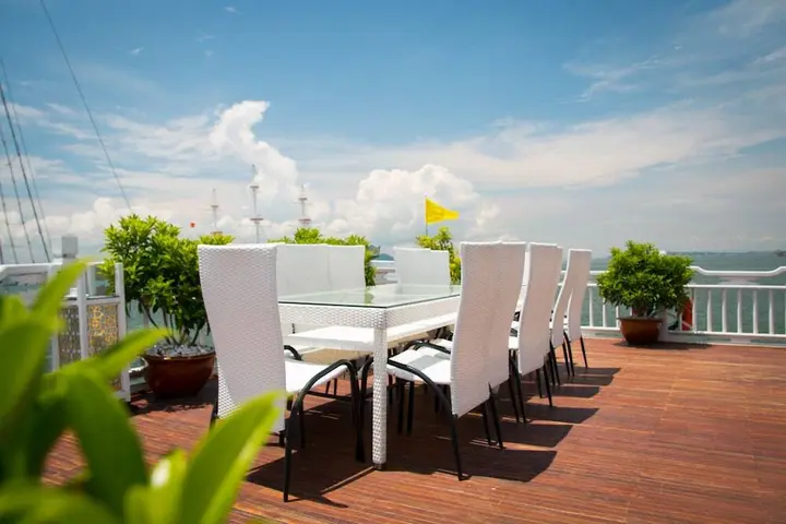 Халонг: Signature Halong Cruise