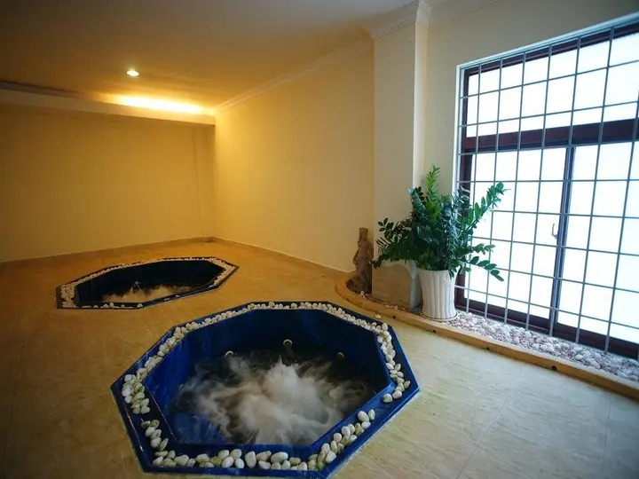 Бенче: Ham Luong Hotel