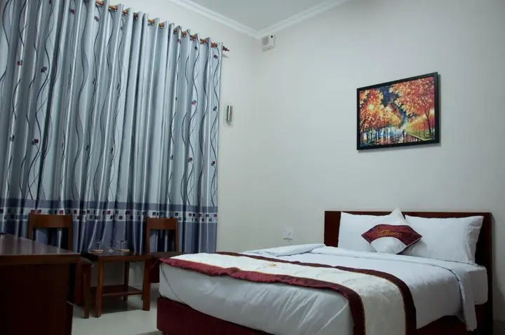Тхузаумот: Tiamo Hotel