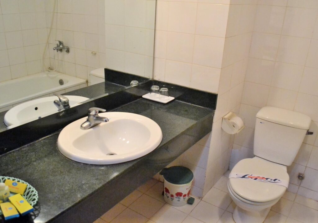 Халонг: Bach Dang Hotel