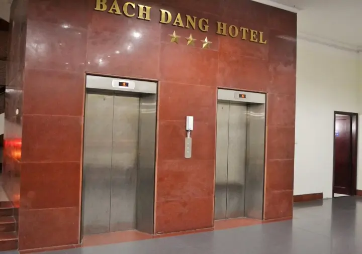 Халонг: Bach Dang Hotel