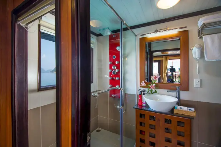 Халонг: Gray Line Halong Cruise