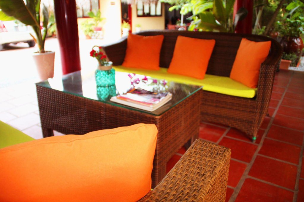 Митхо: Mango Home Riverside