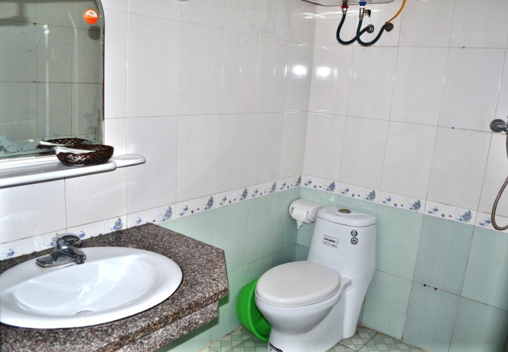 Халонг: Hoang Long Hotel
