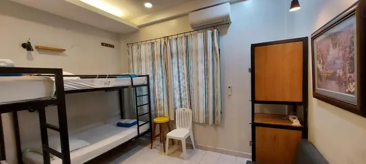 Хошимин: Long Hostel