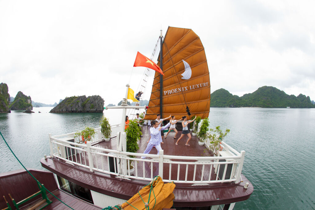 Халонг: Halong Phoenix Cruiser