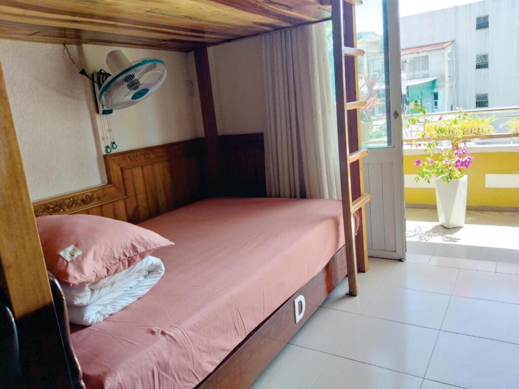 Хюэ: Whynot Hotel