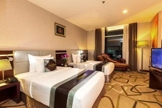 Тхузаумот: The Mira Hotel