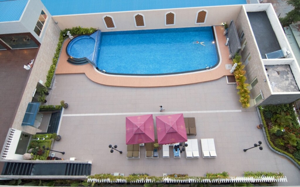 Тхузаумот: The Mira Hotel