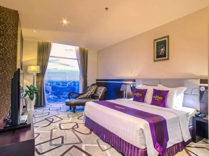 Тхузаумот: The Mira Hotel