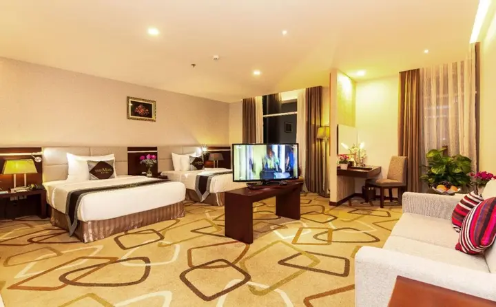 Тхузаумот: The Mira Hotel