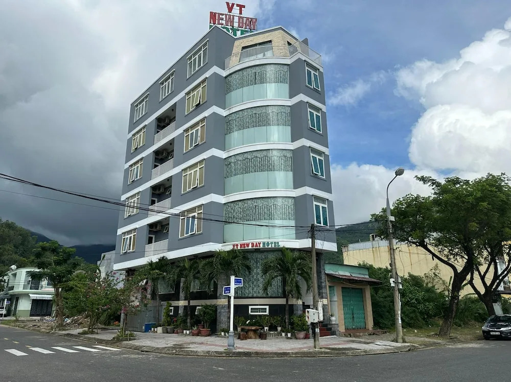 Дананг: New Day Hotel