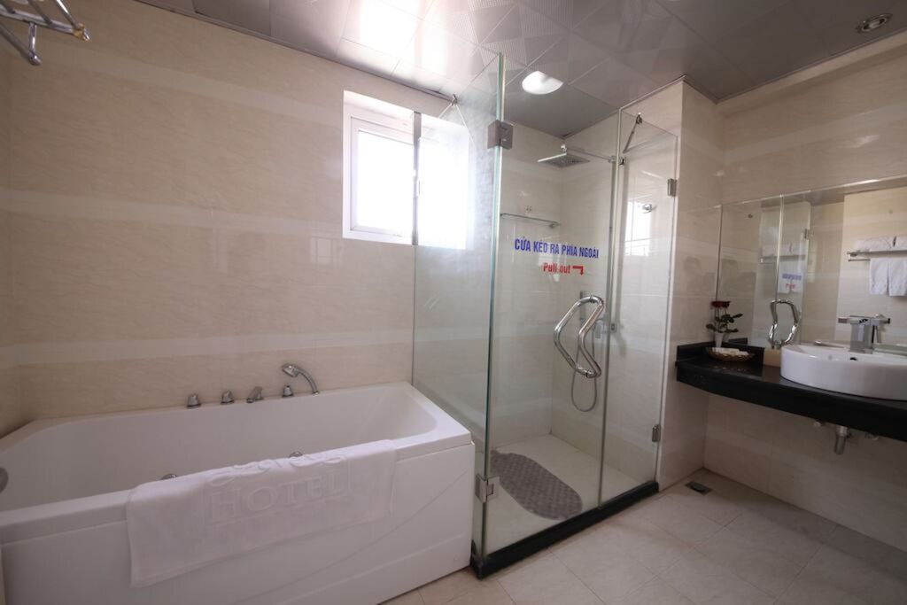 Хайфон: Level Hotel