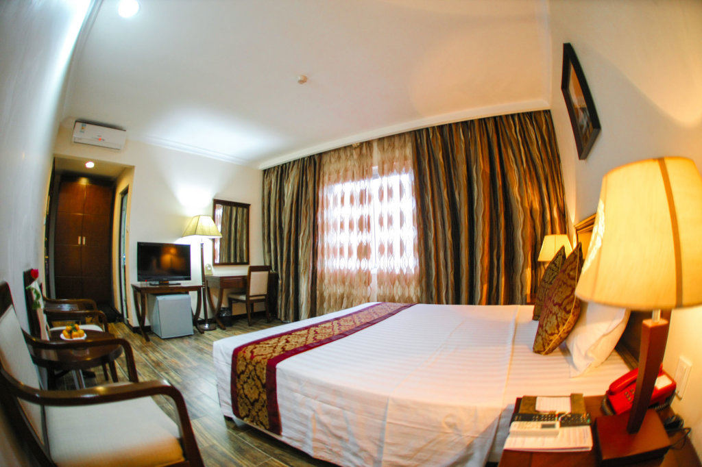 Хайфон: Level Hotel