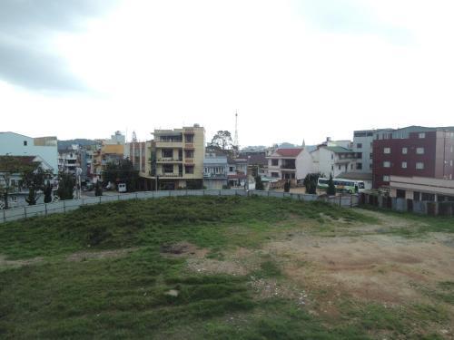 Далат: Hoang De Hotel