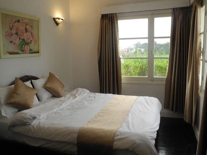 Далат: Hoang De Hotel