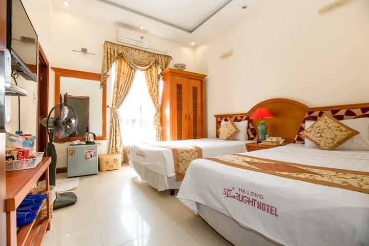 Халонг: Hạ Long Starlight Hotel