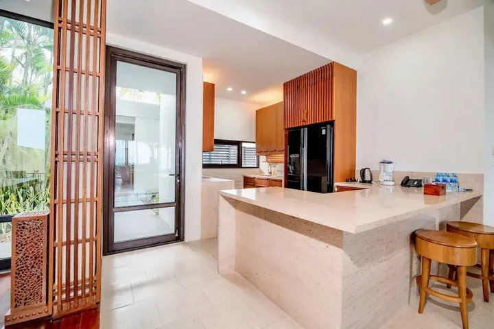 Дананг: Beachfront Villa Danang Beach