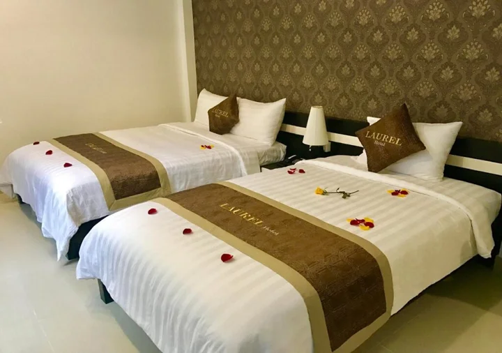 Хюэ: Laurel Hotel Hue