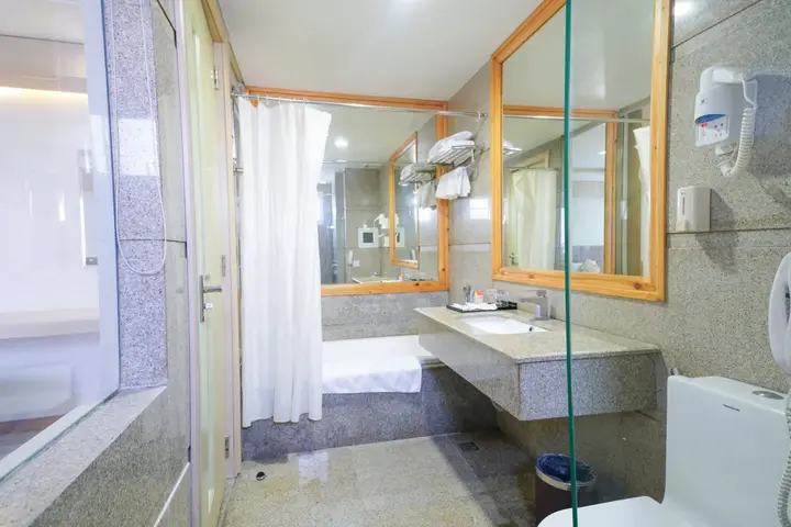 Кантхо: Holiday One Hotel