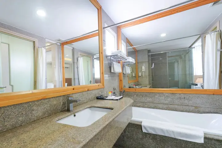Кантхо: Holiday One Hotel