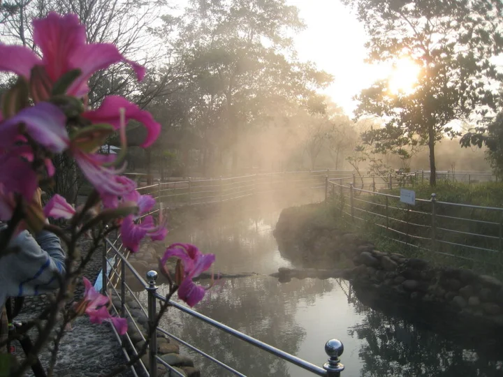 Тхуан Ан: Thanh Tan Hot Springs By Fusion