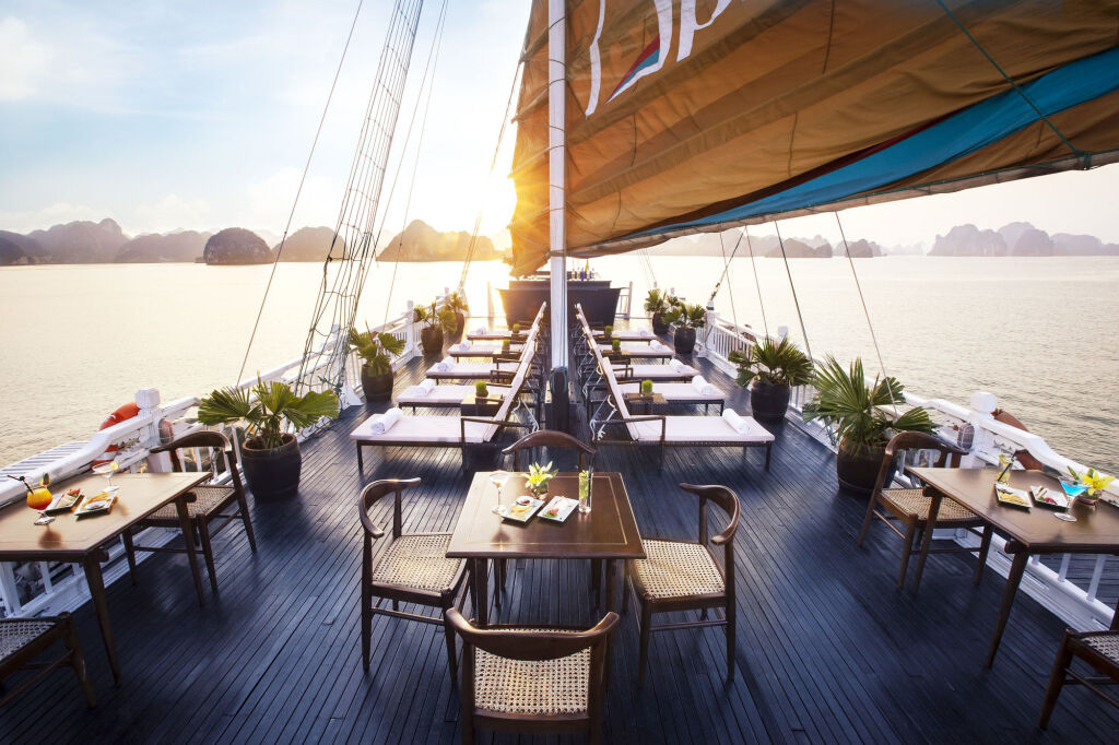 Халонг: Aphrodite Cruise