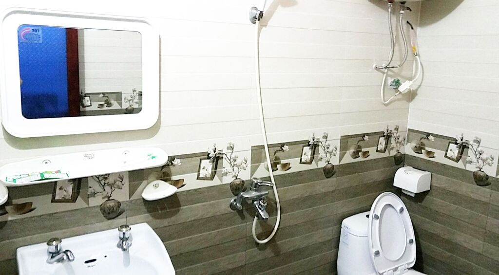 Халонг: Linh Dan Hotel