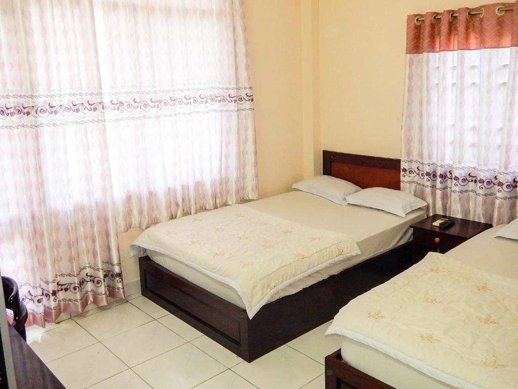 Yellow Hotel — фото 2