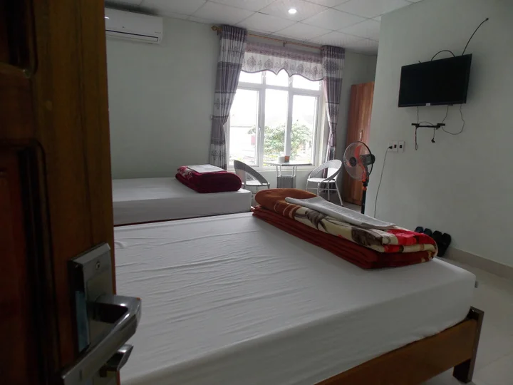 Фонг Ня: Rose Hotel